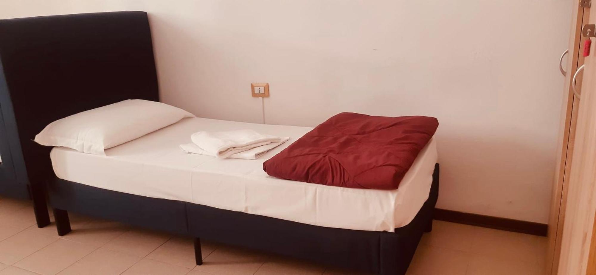 Bed in 4-Bed Female Dormitory Room,1647727191:JPEG